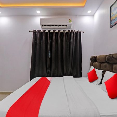 Hotel Oyo Flagship 81064 Chaudhary In Gorakhpur Zewnętrze zdjęcie