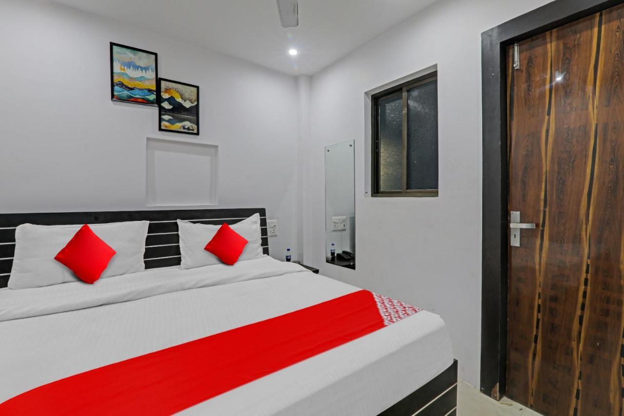 Hotel Oyo Flagship 81064 Chaudhary In Gorakhpur Zewnętrze zdjęcie
