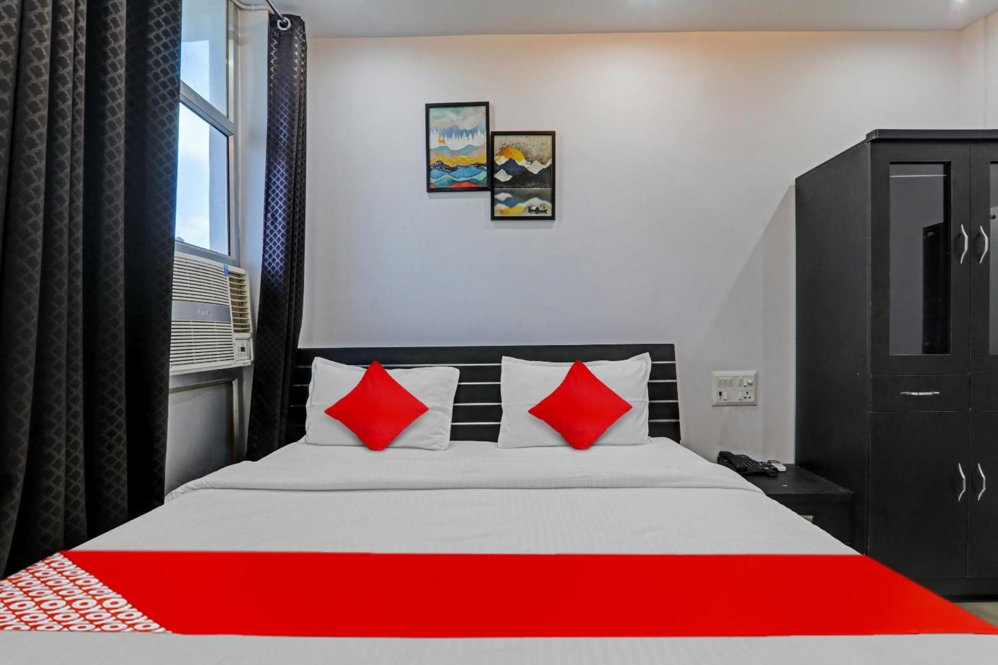 Hotel Oyo Flagship 81064 Chaudhary In Gorakhpur Zewnętrze zdjęcie