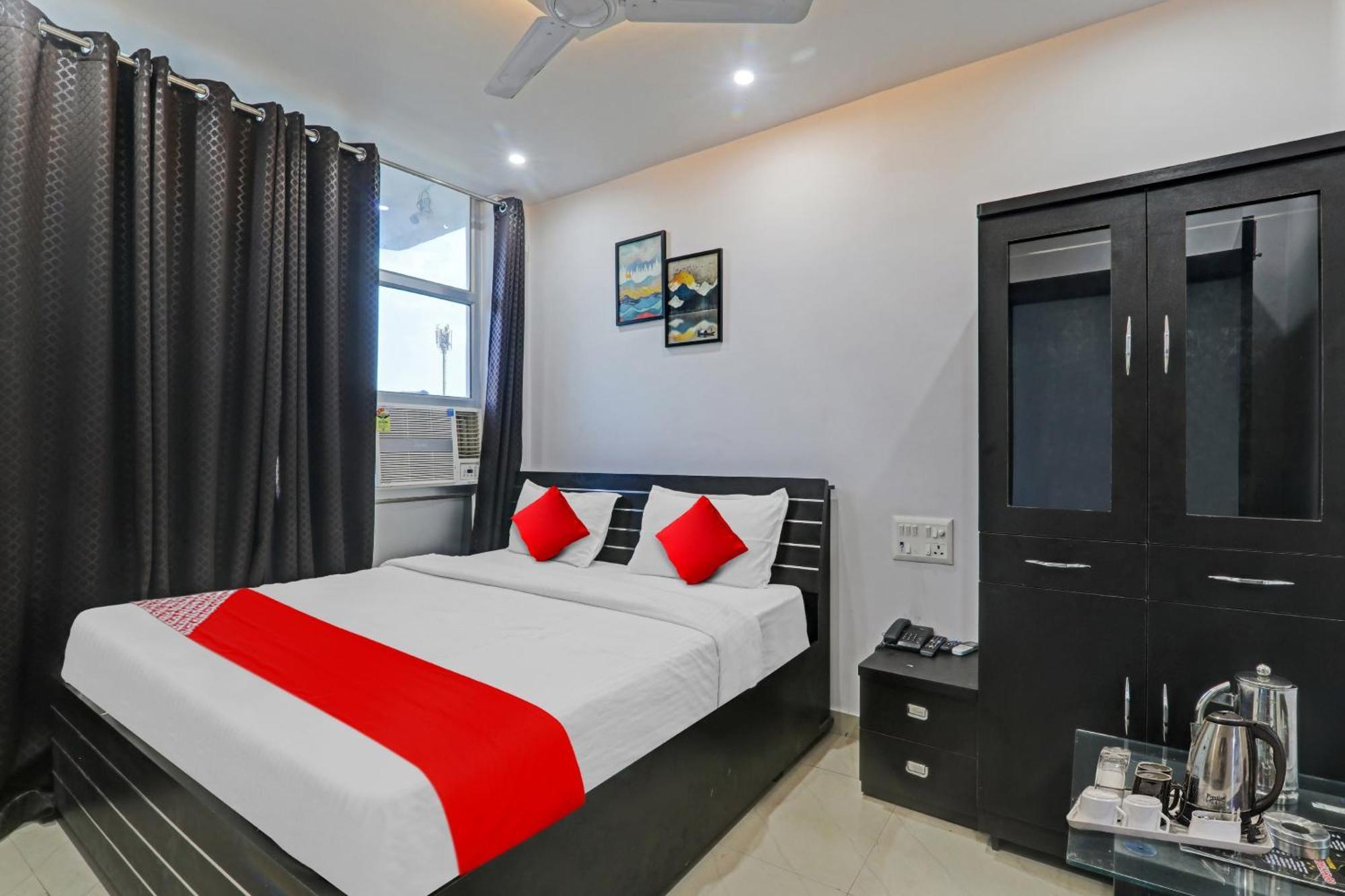 Hotel Oyo Flagship 81064 Chaudhary In Gorakhpur Zewnętrze zdjęcie