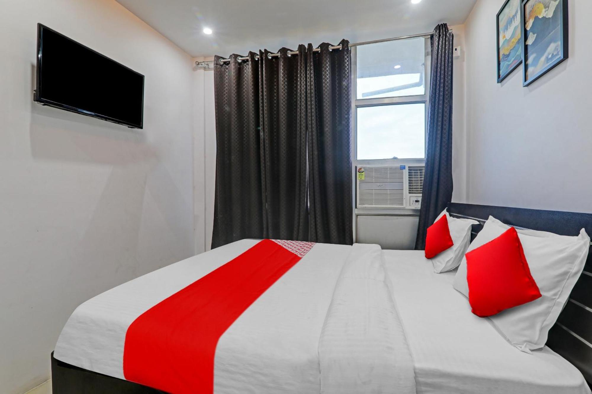 Hotel Oyo Flagship 81064 Chaudhary In Gorakhpur Zewnętrze zdjęcie